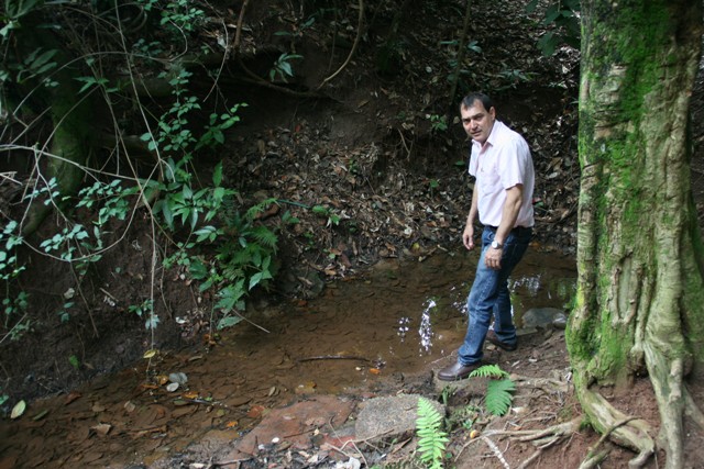 Educação Ambiental na nascente da Água Branca