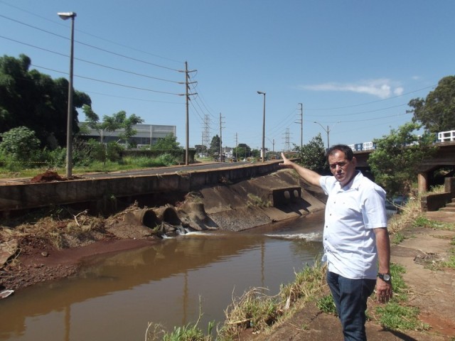 Adilson Vital pede instalação de guard rail em Via Expressa de Araraquara
