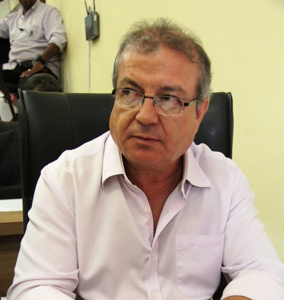 Jair Martineli solicita reunião para tratar da manutenção das equipes de esportes