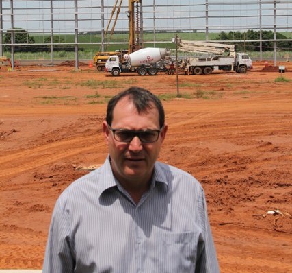 Gerson da Farmácia visita obras da Randon