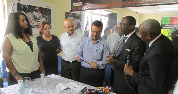 Chediek acompanha visita de embaixador da Guiné a Araraquara