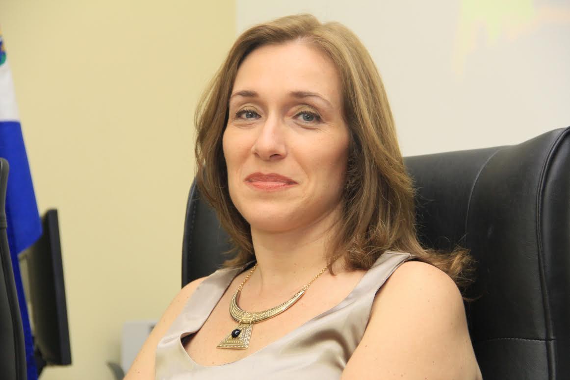 Juliana Damus fiscalizará instalação de GPS e aplicativos sobre os ônibus