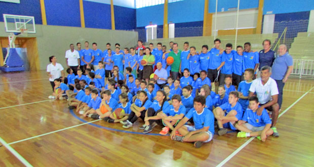 Centro de Basquete Vivo encerra atividades de 2015
