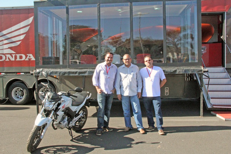 Édio Lopes ressalta geração de empregos com instalação de concessionária de motocicletas