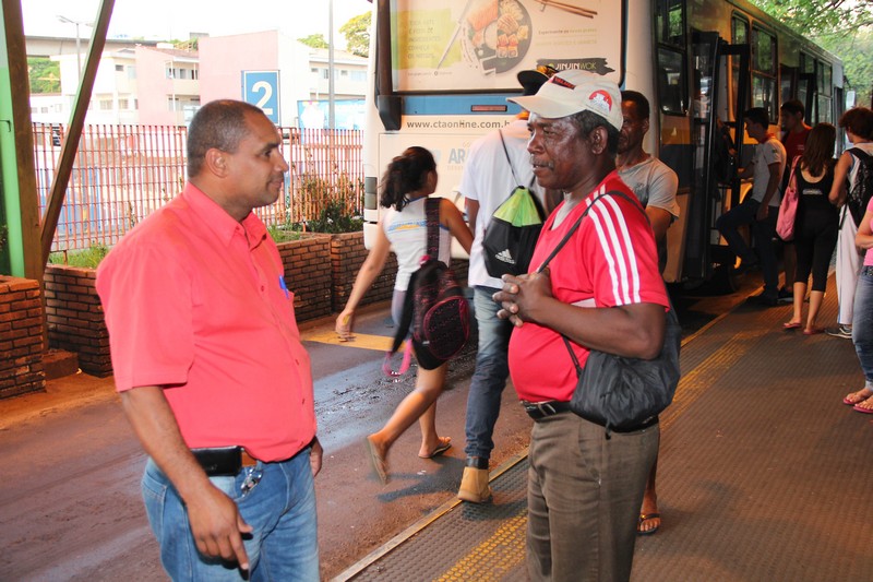 População pede mais segurança e posto de atendimento no terminal de ônibus