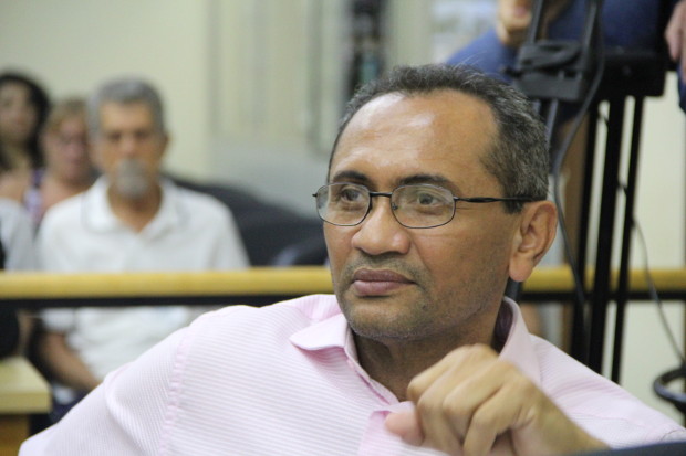 Pastor Raimundo Bezerra propõe obrigatoriedade de divulgação do Disque 100 em estabelecimentos da cidade