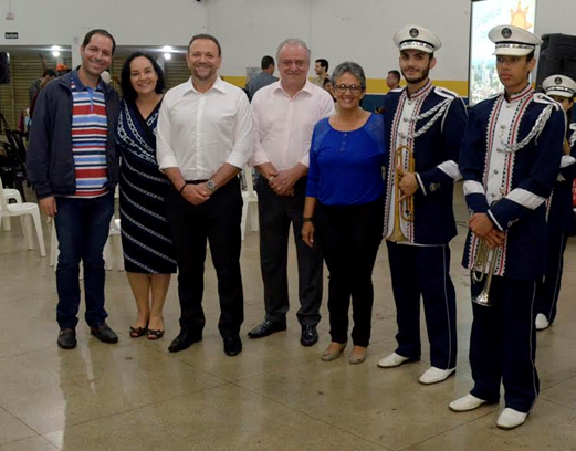 Roger Mendes representa o Legislativo no lançamento da Campanha do Agasalho