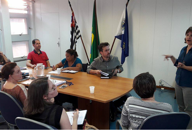Roger Mendes acompanha reunião da Ampara