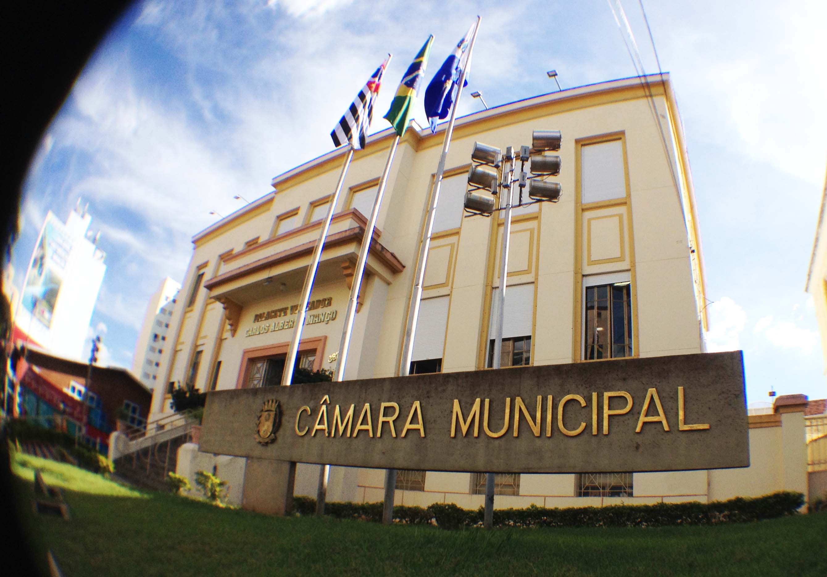 Nesta terça (13), às 17h30, tem Sessão Extraordinária. Acompanhe ao vivo por aqui, no Facebook da Câmara e pelo canal 17 da Net