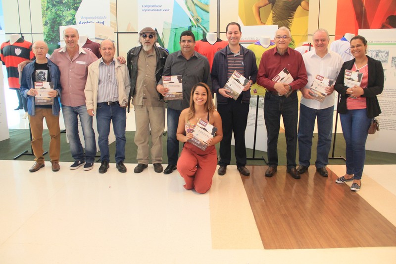 Futebol também é história