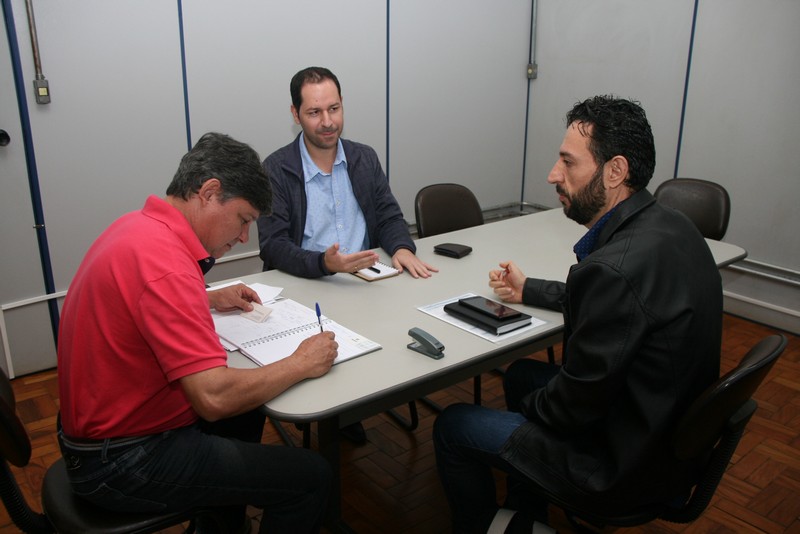 Roger Mendes auxilia organização de torneio de futsal evangélico