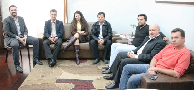 Yashuda e Alliny Sartori articulam vereadores para o I Encontro do Parlamento Regional Central