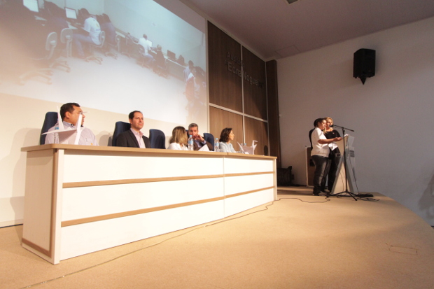 Roger Mendes representa o Legislativo em formatura do CapacitArte