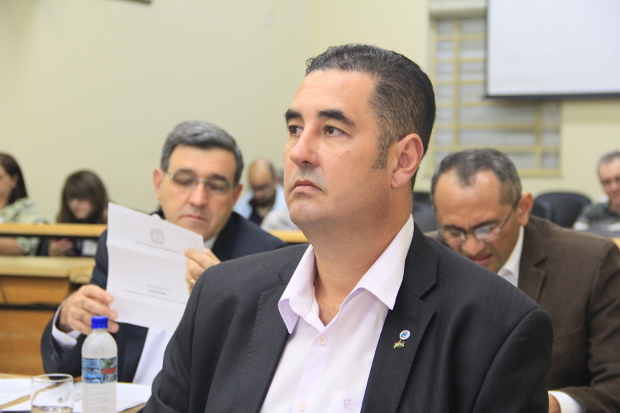 Após indicação do vereador Cabo Magal Verri, 0800 é implantado dentro dos coletivos