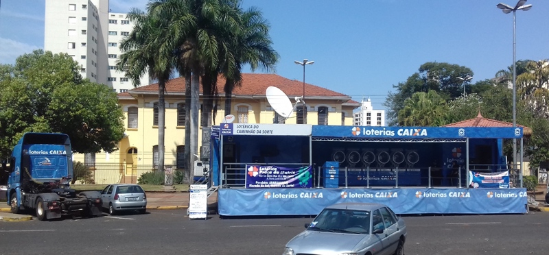 Caminhão da Sorte na Praça Pedro de Toledo