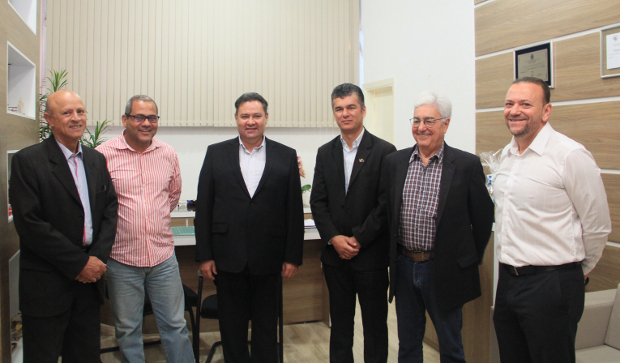 Vereadores conferem ampliação da área automotiva do Senai Araraquara