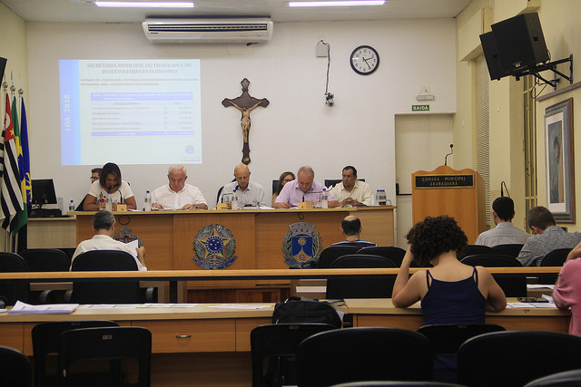 Prefeitura realiza última audiência pública da LOA 2018 na Câmara