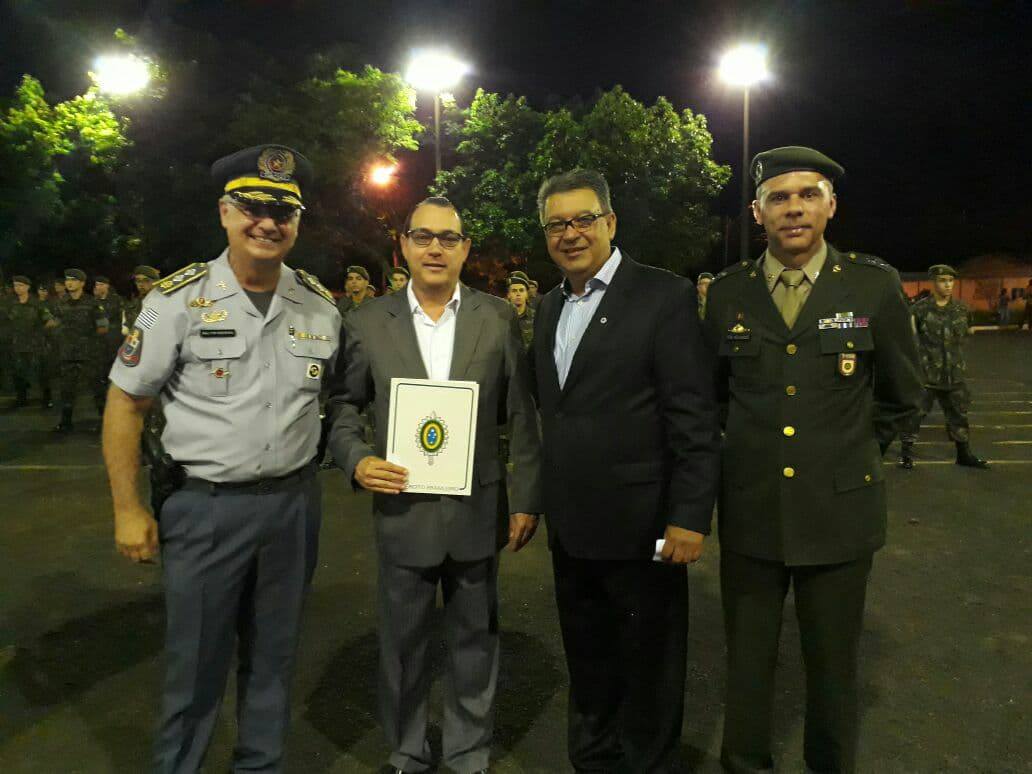 Gerson da Farmácia participa de encerramento do Tiro de Guerra