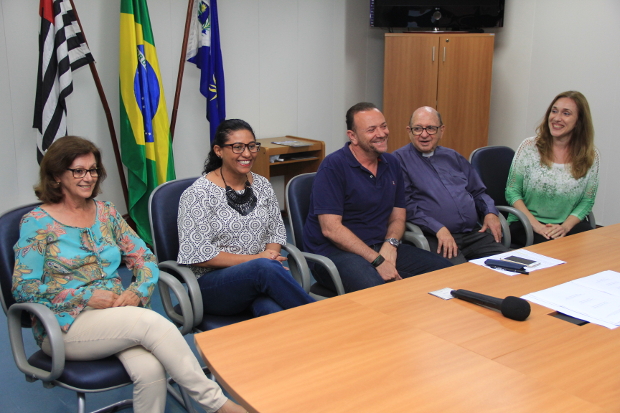 Juliana Damus agradece ajuda às creches do Carmo e Meimei