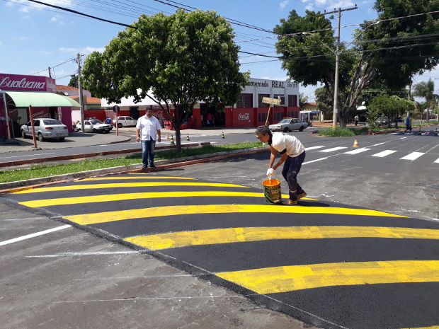 Após indicação de Zé Luiz, Prefeitura instala lombadas no Vale do Sol