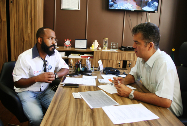 Yashuda recebe representante do grupo Corrente do Bem Araraquara