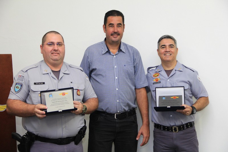 Vereador Magal homenageia colegas da Polícia Rodoviária