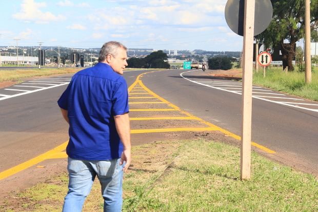 Via no Portal das Laranjeiras ganha reforço na sinalização