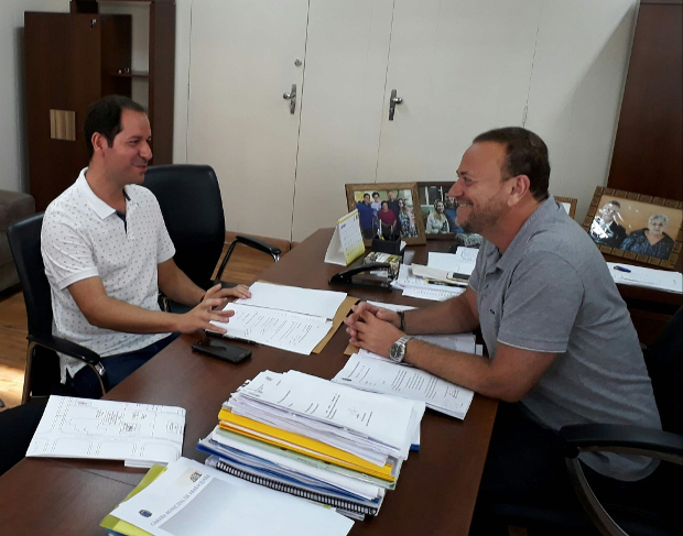 Roger Mendes reforça pedido de lei que amplia licença-paternidade