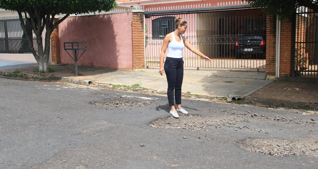 Problemas em vias e terrenos nas zonas Oeste e Sul preocupam Thainara Faria