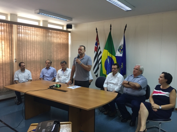 Porsani representa a Câmara em evento com ministro Kassab