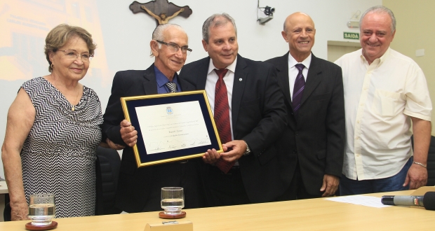 Daniel Ianni recebe Título de Cidadão Araraquarense na Câmara (com vídeo)