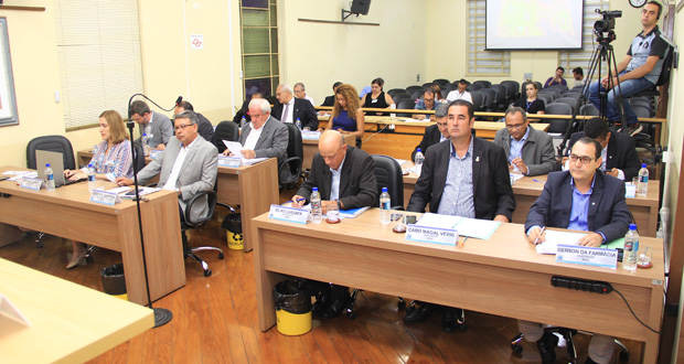 Vereadores pedem informações à Prefeitura sobre pedidos de revisão de valor venal e IPTU