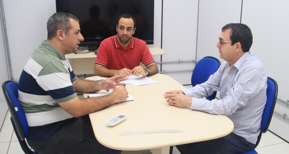 Gerson da Farmácia conhece estrutura e dificuldades do IFSP