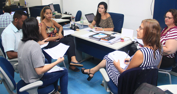 Thainara Faria acerta últimos detalhes para campanha de trânsito