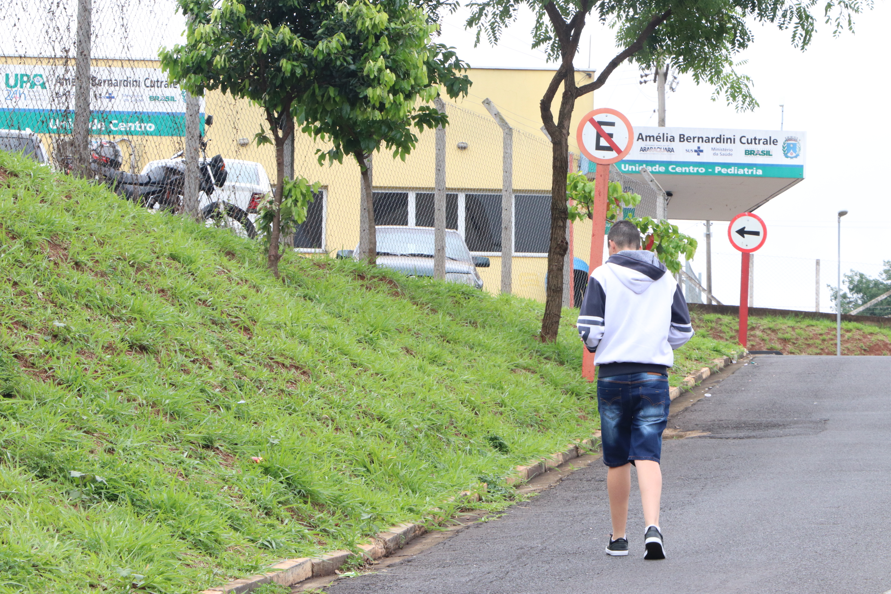 Pacientes enfrentam risco para chegar à Upa de ônibus