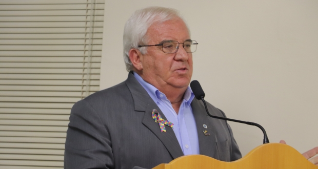 Postos de saúde são visitados por vereador