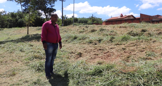 Área de lazer no Altos de Pinheiros I passa por limpeza