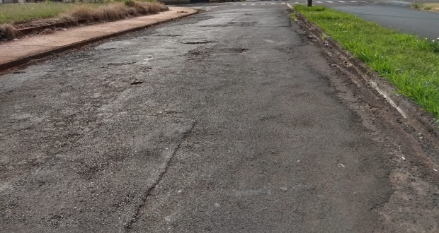 Vias do Parque das Laranjeiras precisam de melhorias