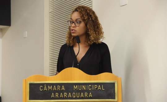 Projeto de Thainara Faria assegura transparência no processo de aquisição de casas populares