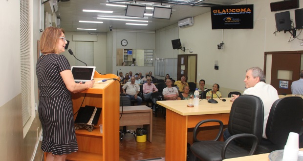 Ciclo de palestras busca conscientizar população acerca do glaucoma