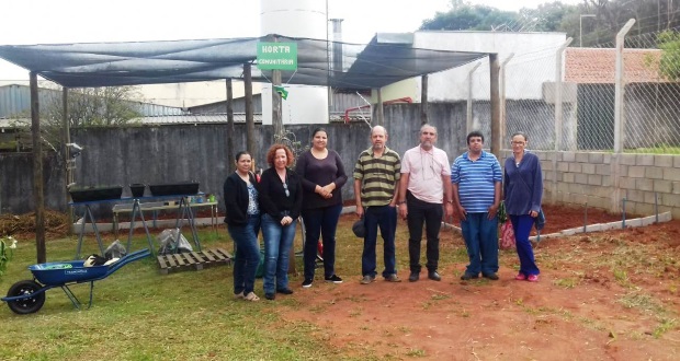 Projeto de horta comunitária é implantado no Crasma