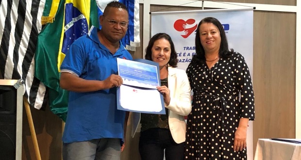 ‘Anjos da Vida’ são homenageados no Dia do Trabalhador da Saúde