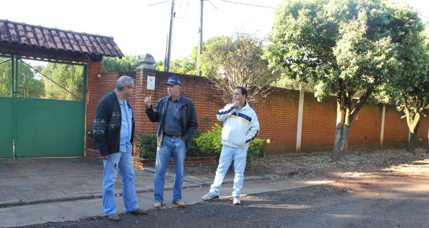 Falta de grade de proteção compromete segurança em vicinal