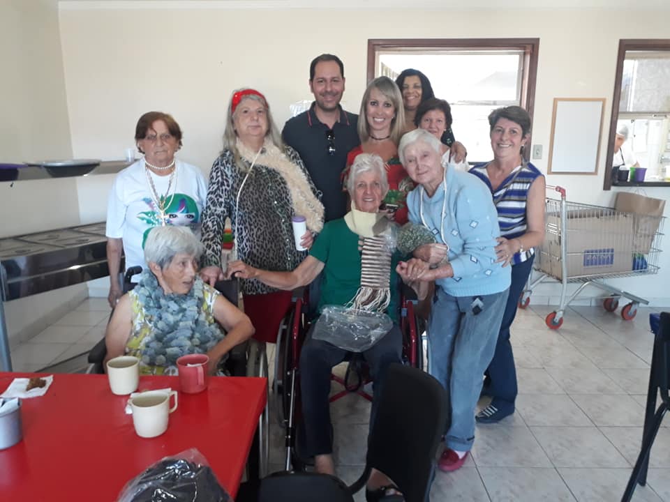 Entre cachecóis e gorros, um grupo chamado Coração