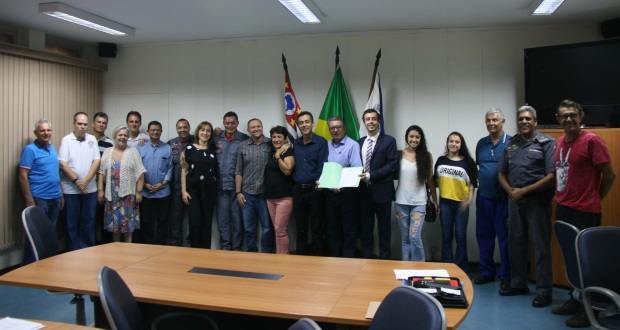 Leis sancionadas destacam personalidades proeminentes e questão de conscientização