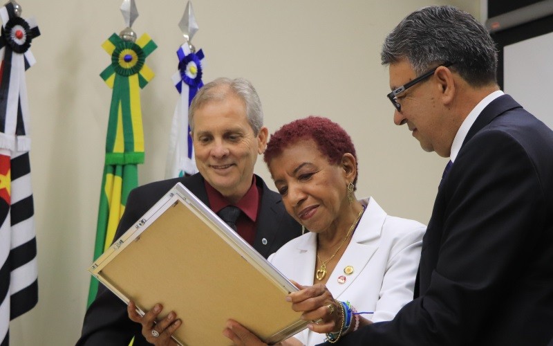 2019920_Abre- Sessão Solene - Leci Brandão - 19.09  (37)