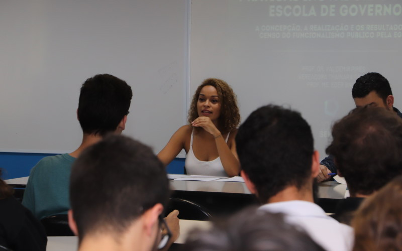 2019102_DESTAQUE - Thainara Faria - Semana do Adm Publico - 01-10-2019 (3)